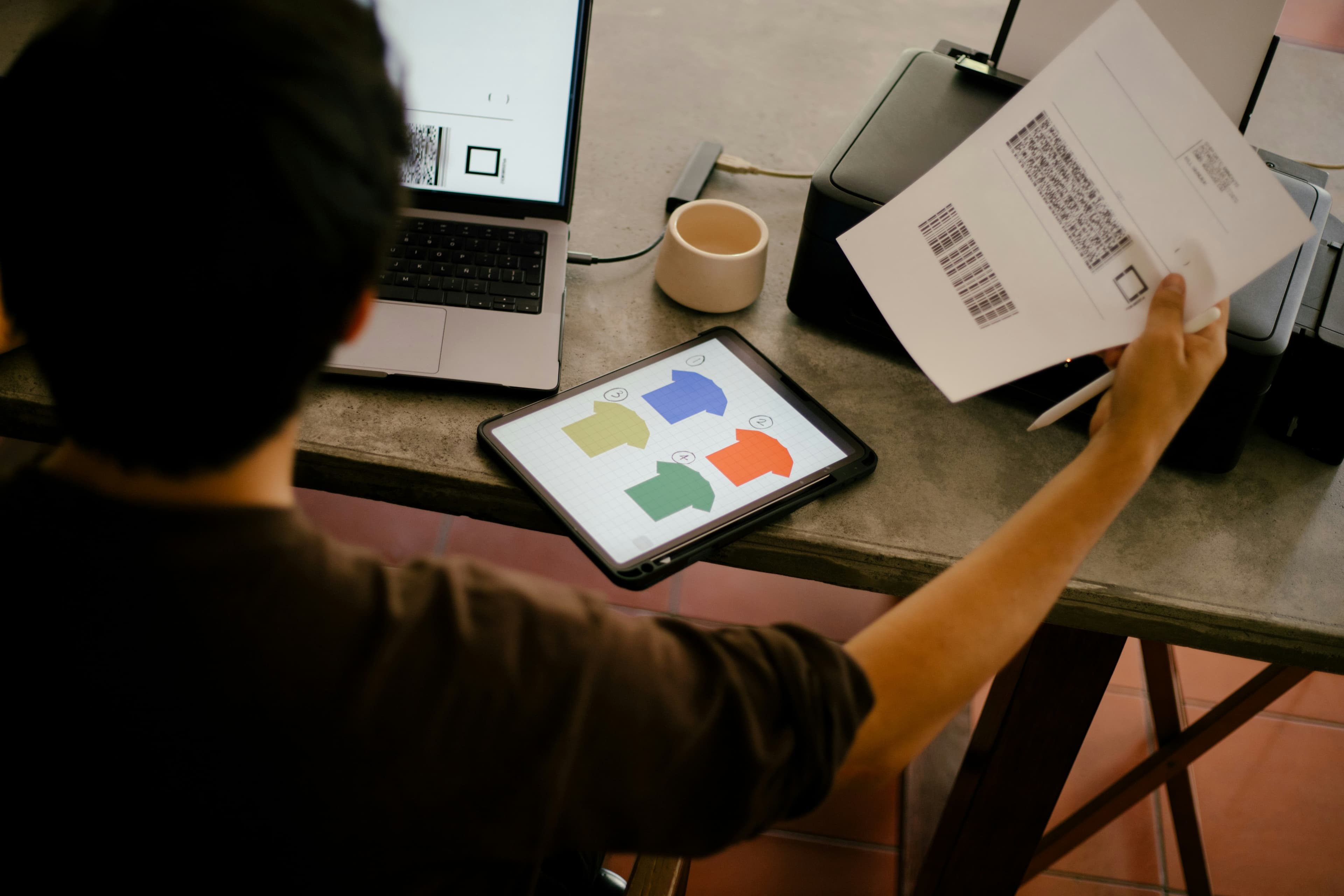 Marketplace-Controlled Shipping Labels: What Changes for Brands and 3PLs (and What Doesn’t)